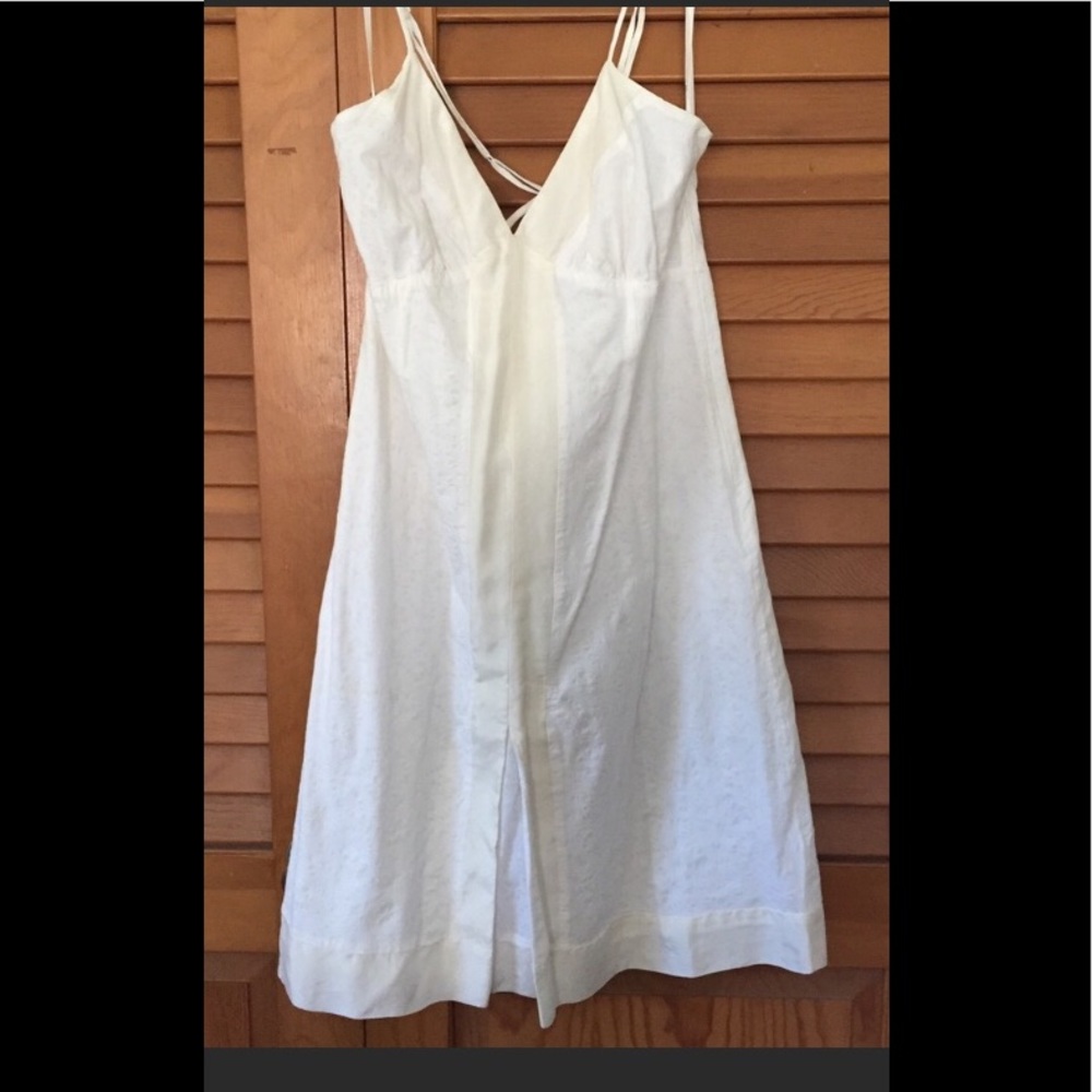 Gap Summer white dress TODAY ONLY $5.  Dec 19